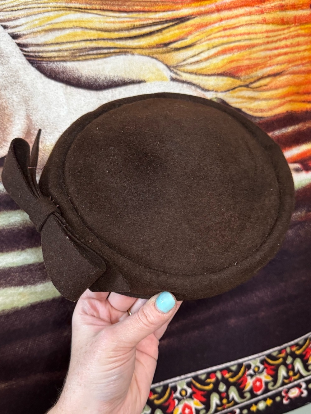 vintage Neumann-Endler brown wool pillbox hat w/ bow